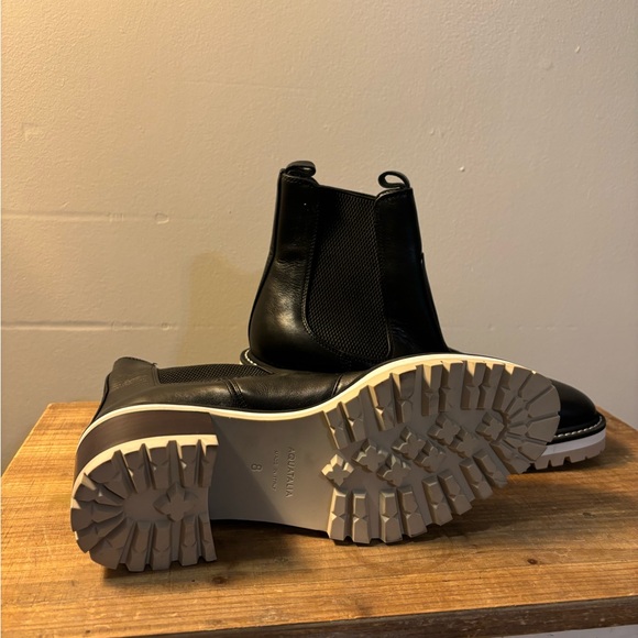 Sam Weatherproof Leather Chelsea Boot (Women)
Aquatalia size 8 - Picture 8 of 9